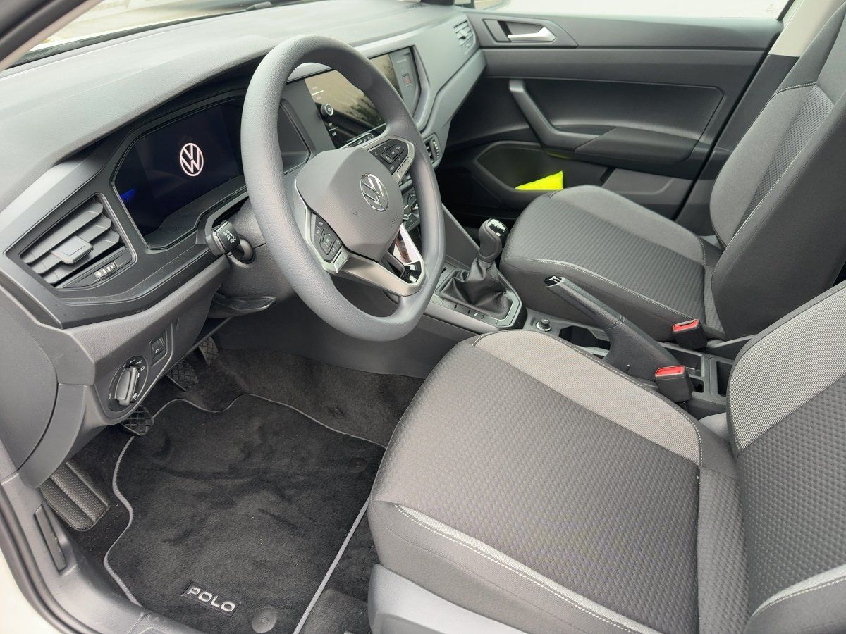 Fahrzeugabbildung Volkswagen Polo Trend 1.0 l 5-Gang LED, Sitzheiz., Sitzpake - mit KI generiert/bearbeitet
