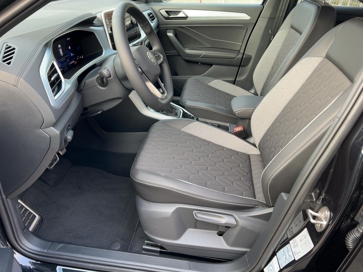 Fahrzeugabbildung Volkswagen T-Roc 2.0 TDI DSG GOAL AHK Keyless Kamera Navi