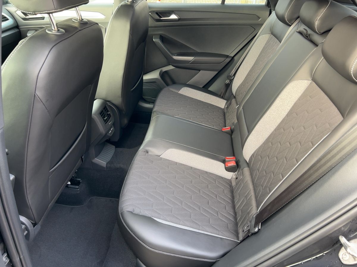Fahrzeugabbildung Volkswagen T-Roc 2.0 TDI DSG GOAL AHK Keyless Kamera Navi