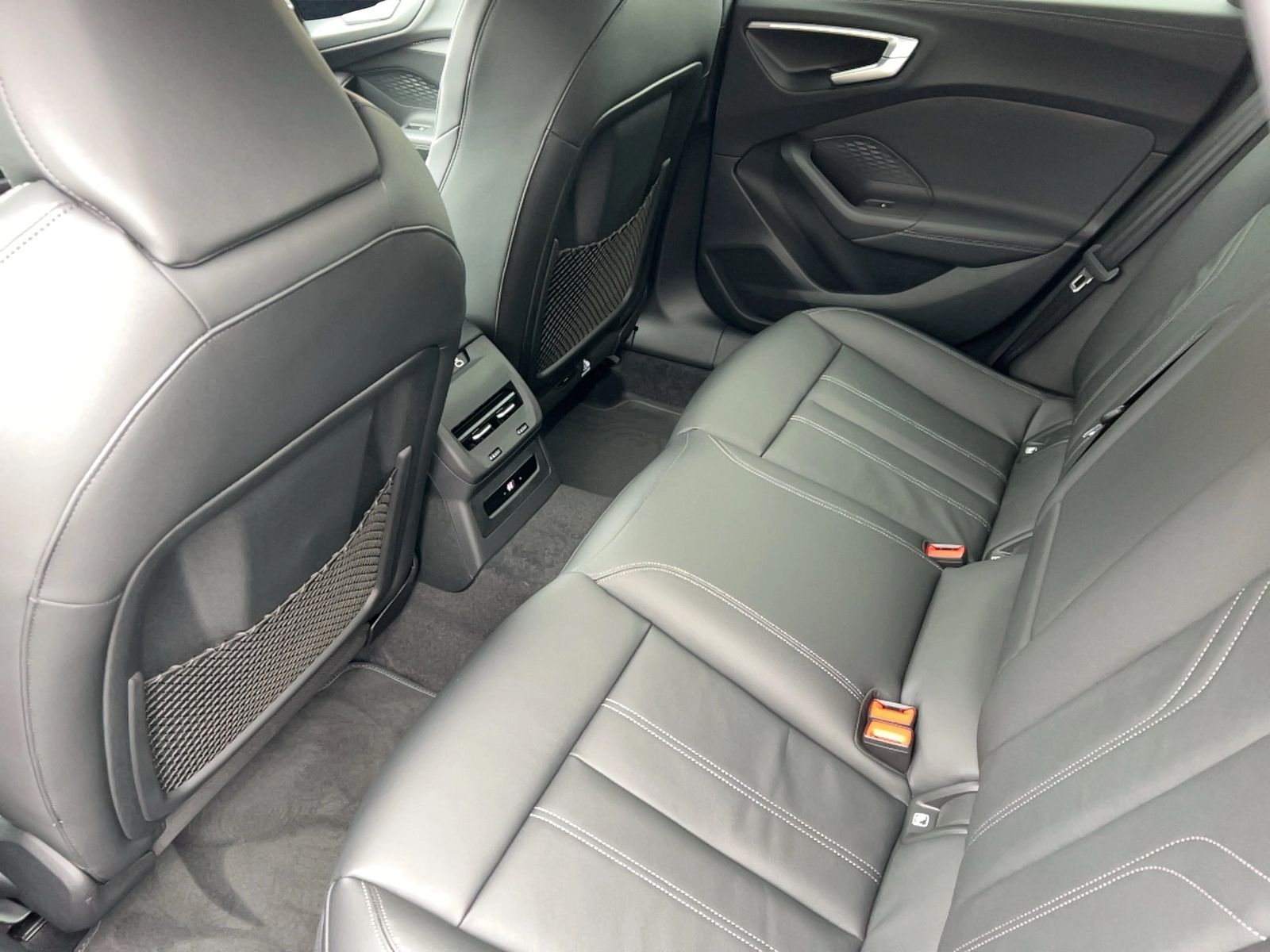 Fahrzeugabbildung Audi A5 Avant 40TDI quattro |AHK|CarPlay|MATRIX