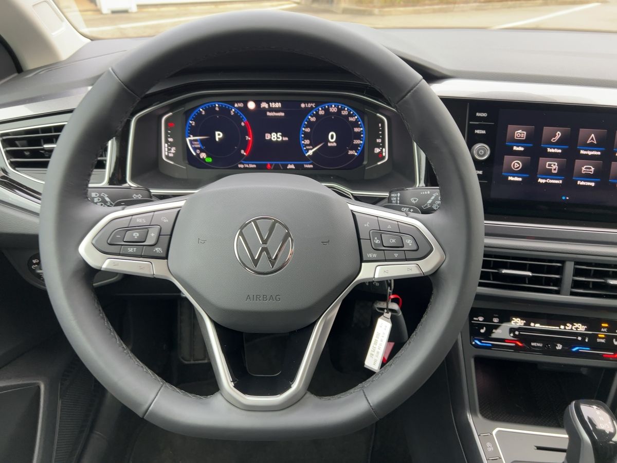 Fahrzeugabbildung Volkswagen Taigo 1.0 TSI DSG Style Nav IQ.Light Winterräder