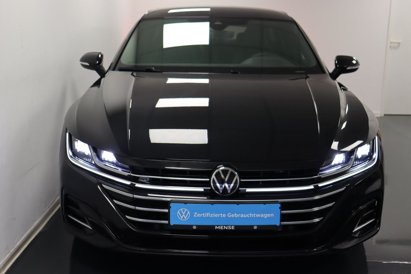 Fahrzeugabbildung Volkswagen Arteon Shooting Brake 2.0 TDI 4Motion DSG R-Line