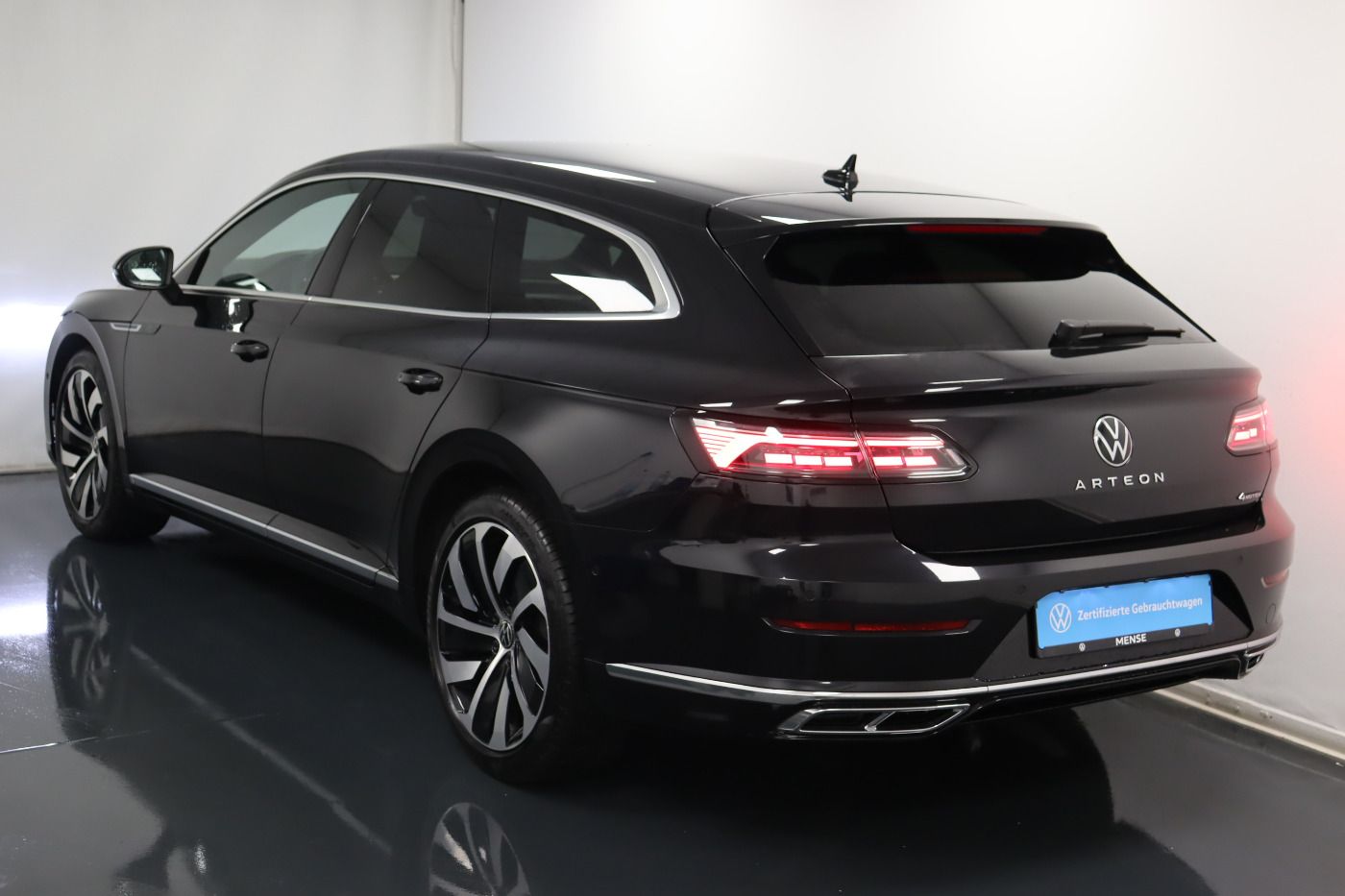 Fahrzeugabbildung Volkswagen Arteon Shooting Brake 2.0 TDI 4Motion DSG R-Line