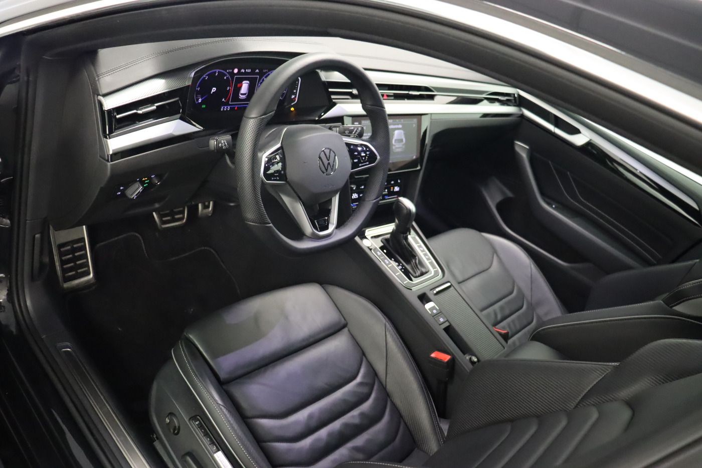 Fahrzeugabbildung Volkswagen Arteon Shooting Brake 2.0 TDI 4Motion DSG R-Line