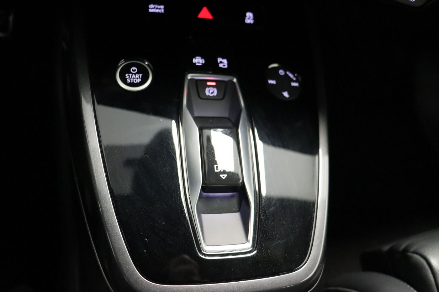 Fahrzeugabbildung Audi Q4 e-tron 50 quattro S line |Matrix|ACC