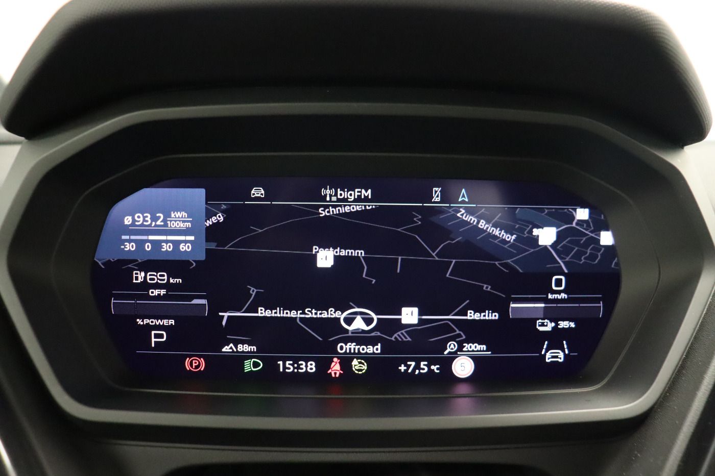 Fahrzeugabbildung Audi Q4 e-tron 50 quattro S line |Matrix|ACC