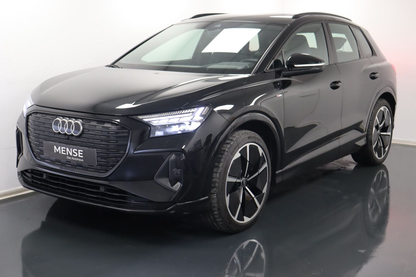 Fahrzeugabbildung Audi Q4 e-tron 50 quattro S line |Matrix|ACC