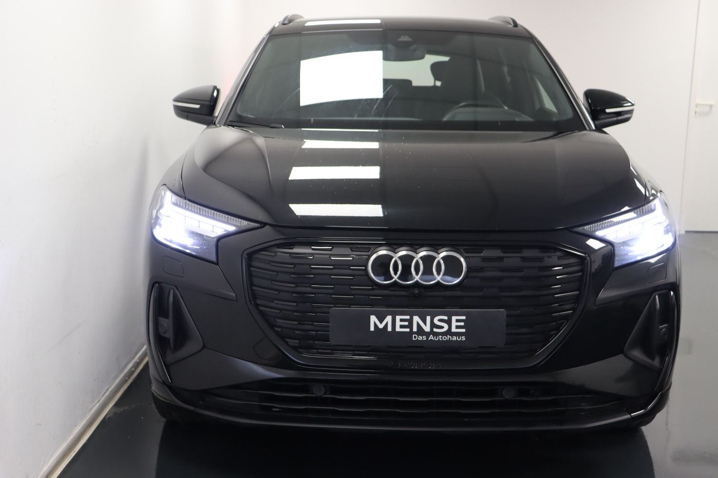 Fahrzeugabbildung Audi Q4 e-tron 50 quattro S line |Matrix|ACC