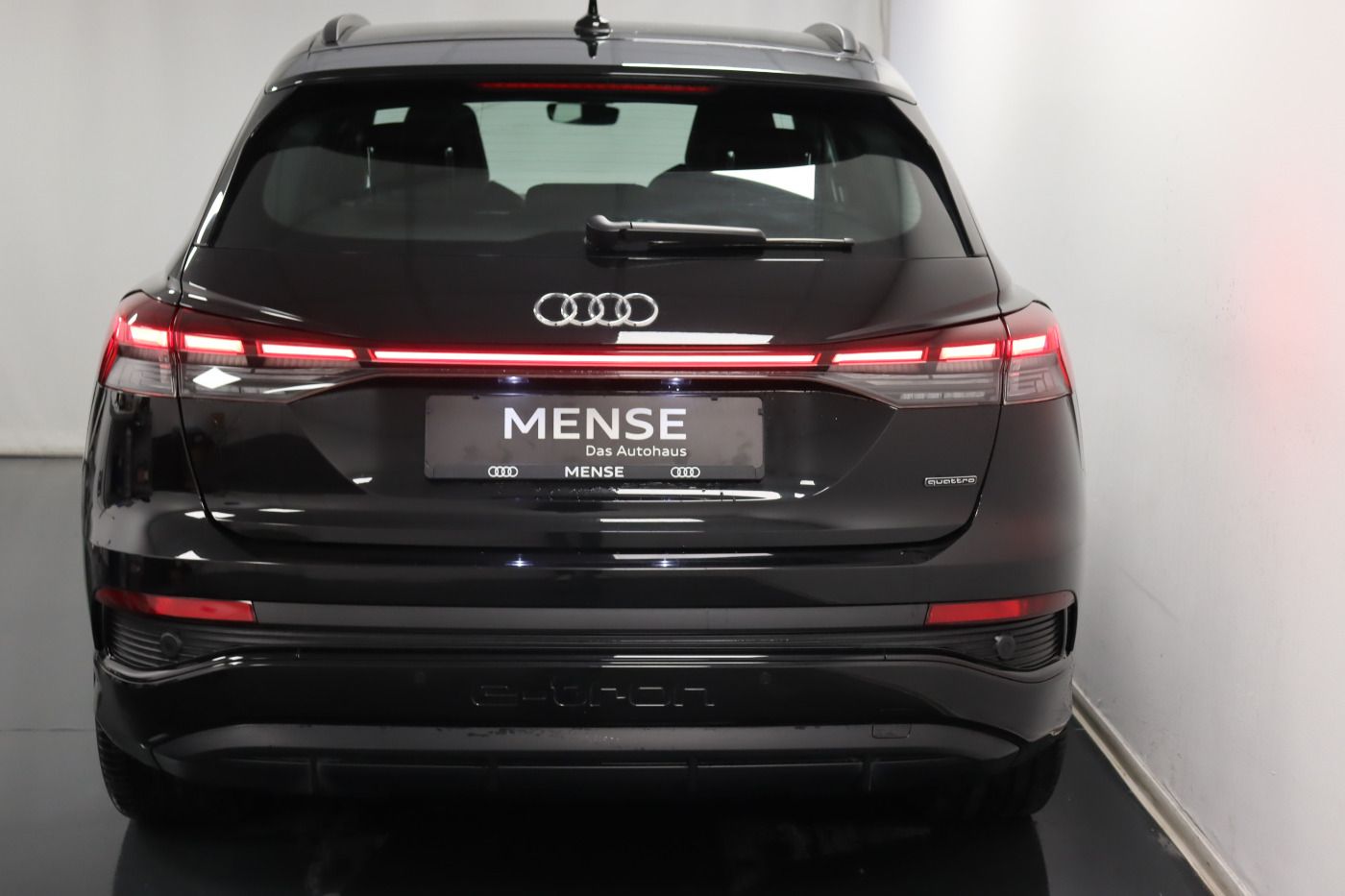 Fahrzeugabbildung Audi Q4 e-tron 50 quattro S line |Matrix|ACC