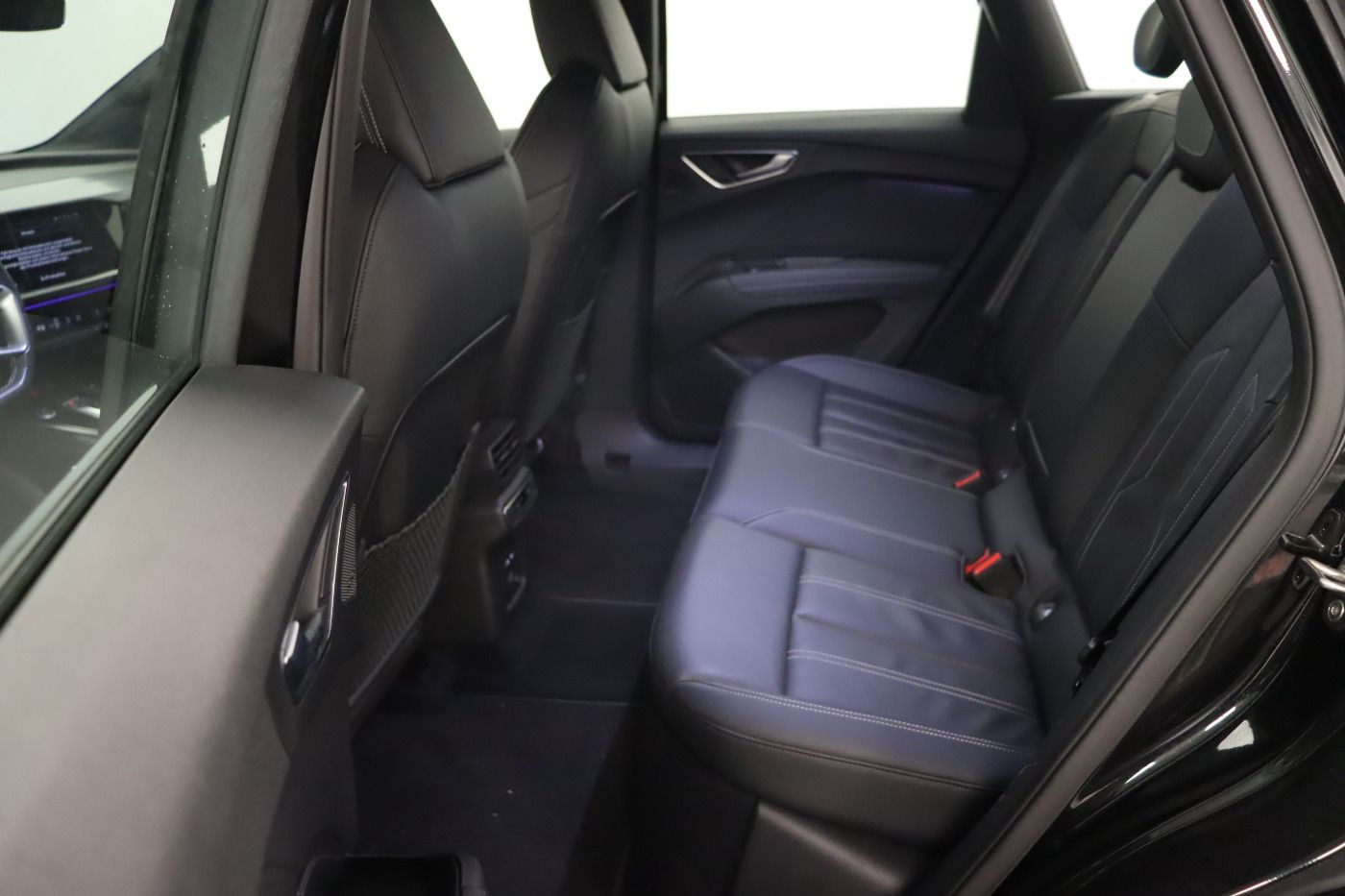 Fahrzeugabbildung Audi Q4 e-tron 50 quattro S line |Matrix|ACC
