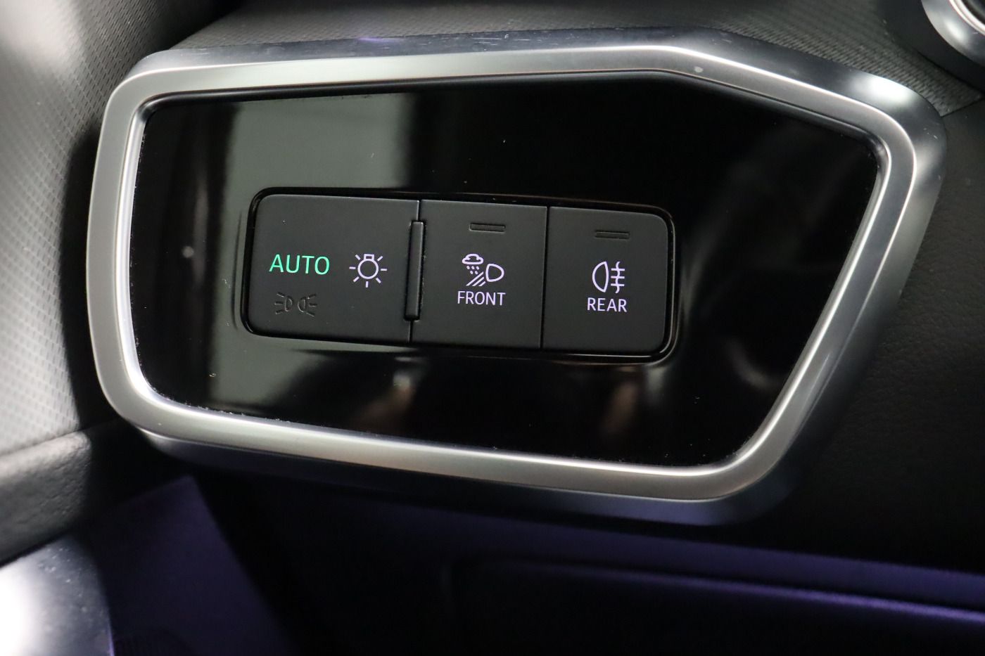 Fahrzeugabbildung Audi A6 Avant 45 TDI quattro S tronic design |FLA|ACC