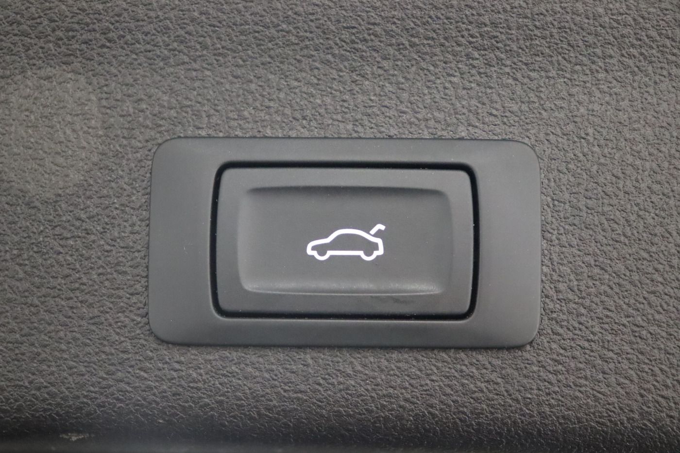 Fahrzeugabbildung Audi A6 Avant 45 TDI quattro S tronic design |FLA|ACC