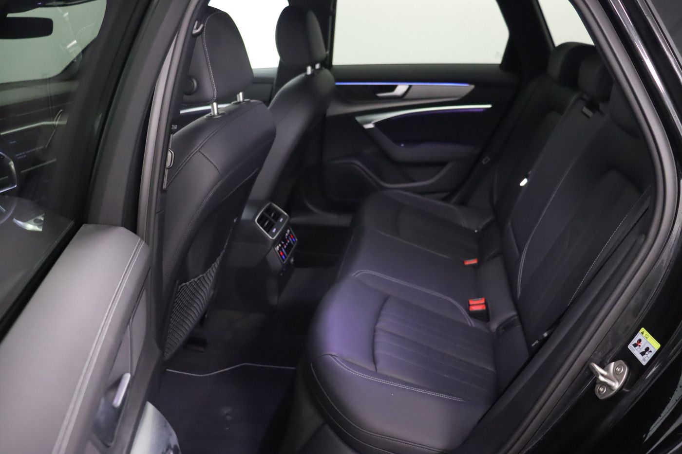 Fahrzeugabbildung Audi A6 Avant 45 TDI quattro S tronic design |FLA|ACC