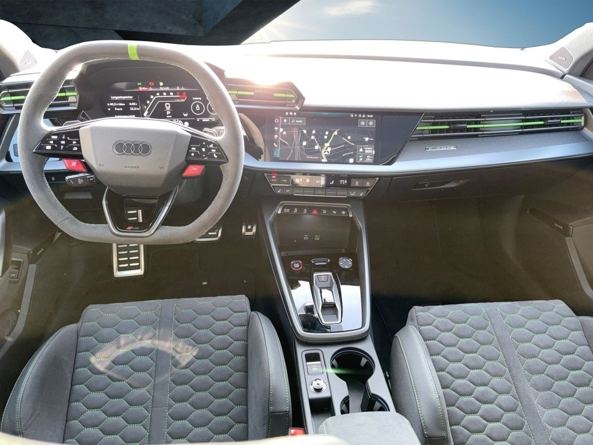 Fahrzeugabbildung Audi RS 3 Sportback S tronic |Matrix|Pano|Schalensitz