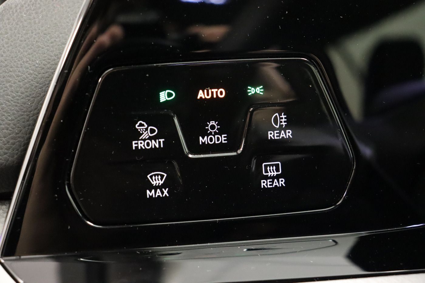 Fahrzeugabbildung Volkswagen Golf VIII 1.0 TSI MOVE |Matrix|ACC|VirtualCP|LM