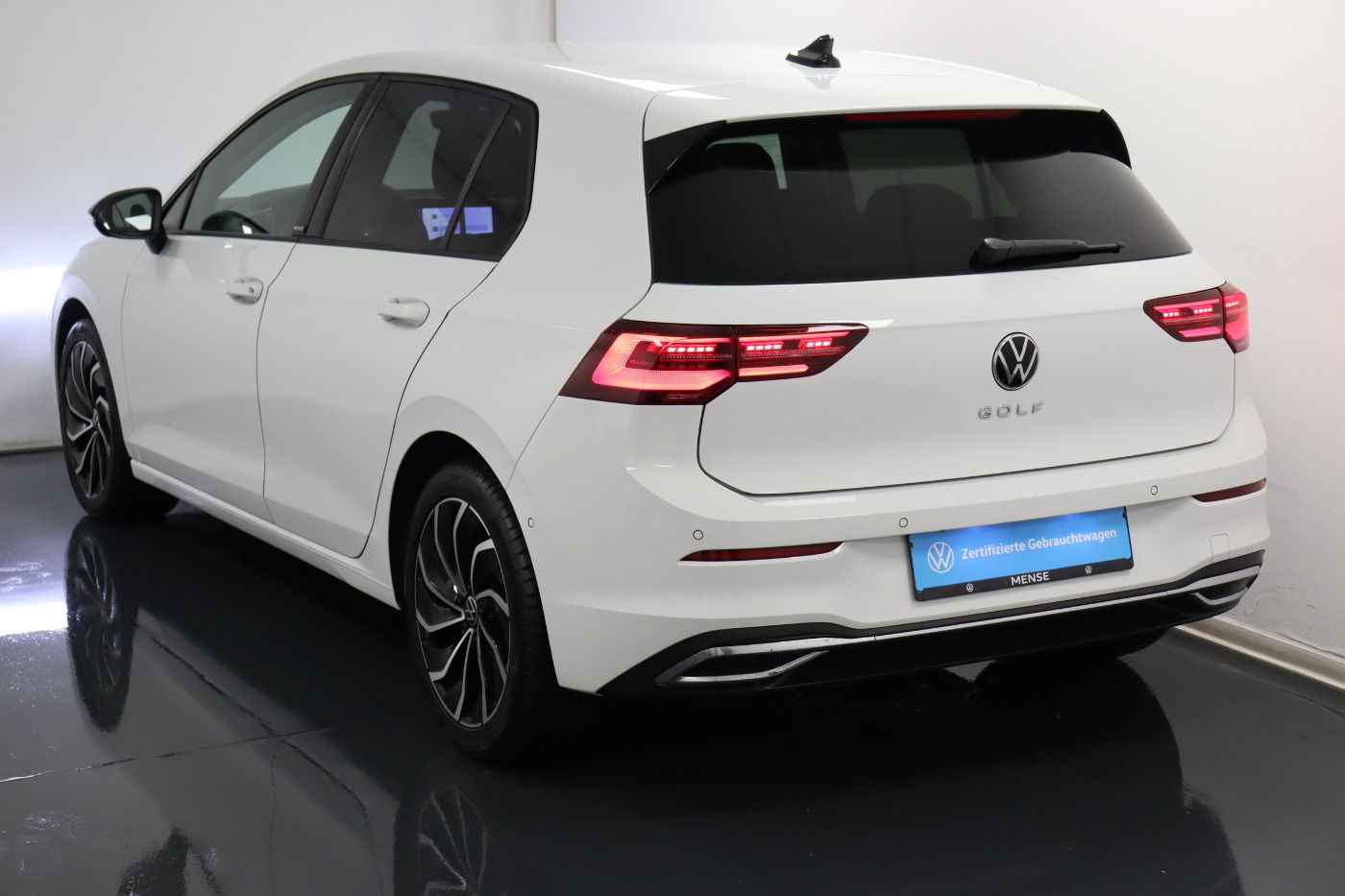 Fahrzeugabbildung Volkswagen Golf VIII 1.0 TSI MOVE |Matrix|ACC|VirtualCP|LM