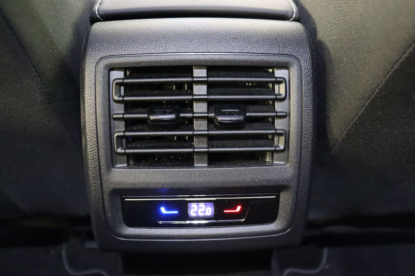 Fahrzeugabbildung Volkswagen Golf VIII 1.0 TSI MOVE |Matrix|ACC|VirtualCP|LM