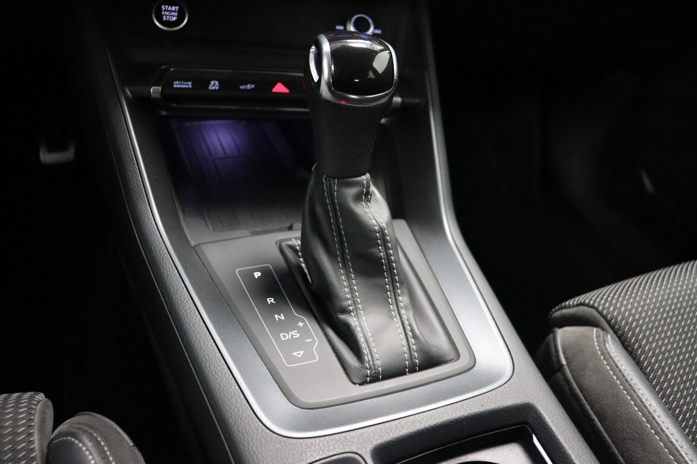 Fahrzeugabbildung Audi Q3 45 TFSI e S tronic S line |FLA|LED