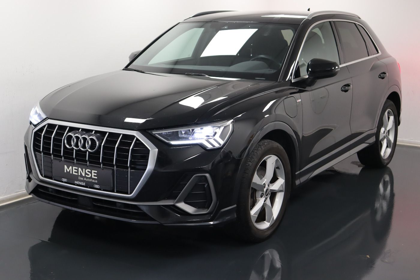 Fahrzeugabbildung Audi Q3 45 TFSI e S tronic S line |FLA|LED