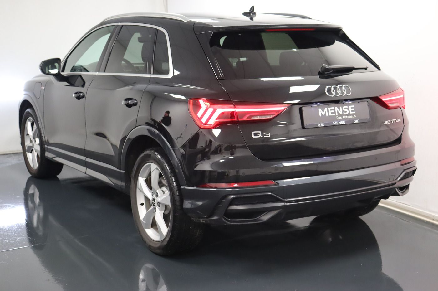 Fahrzeugabbildung Audi Q3 45 TFSI e S tronic S line |FLA|LED