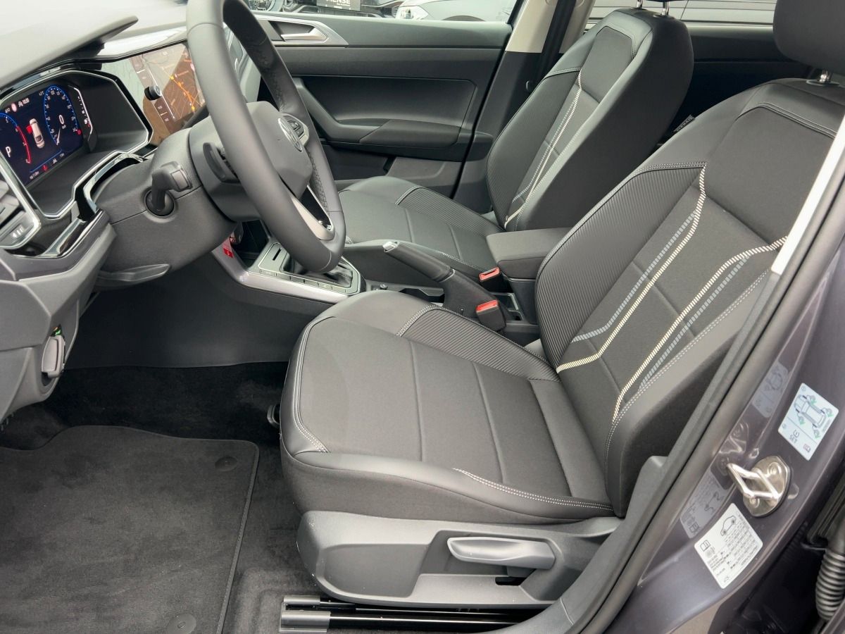 Fahrzeugabbildung Volkswagen Taigo 1.0 TSI DSG Style IQ.Drive Navi Black Roof