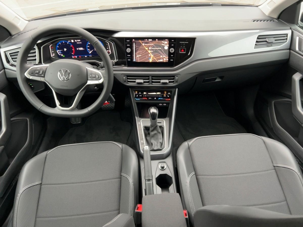 Fahrzeugabbildung Volkswagen Taigo 1.0 TSI DSG Style IQ.Drive Navi Black Roof