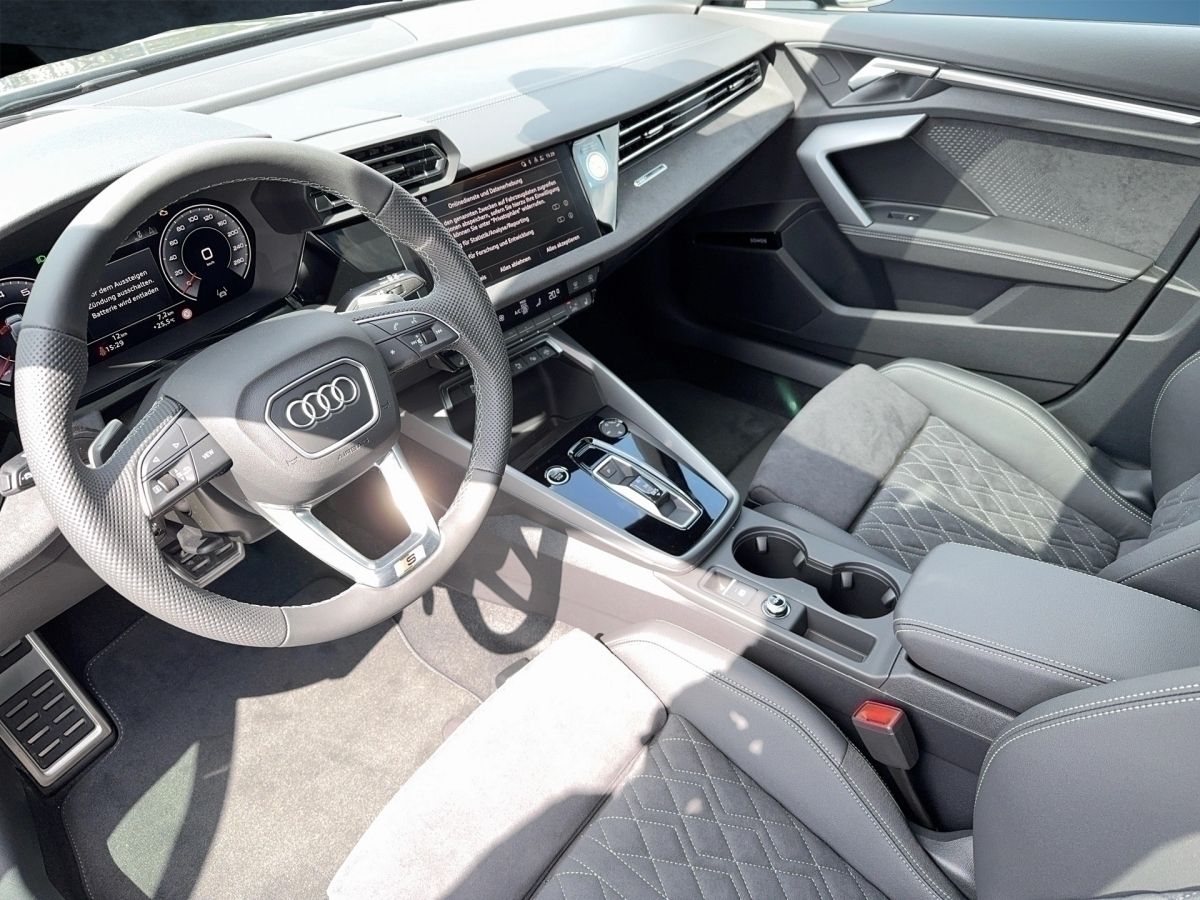 Fahrzeugabbildung Audi A3 Sportback S line 35TFSI S tronic AHK|HuD|