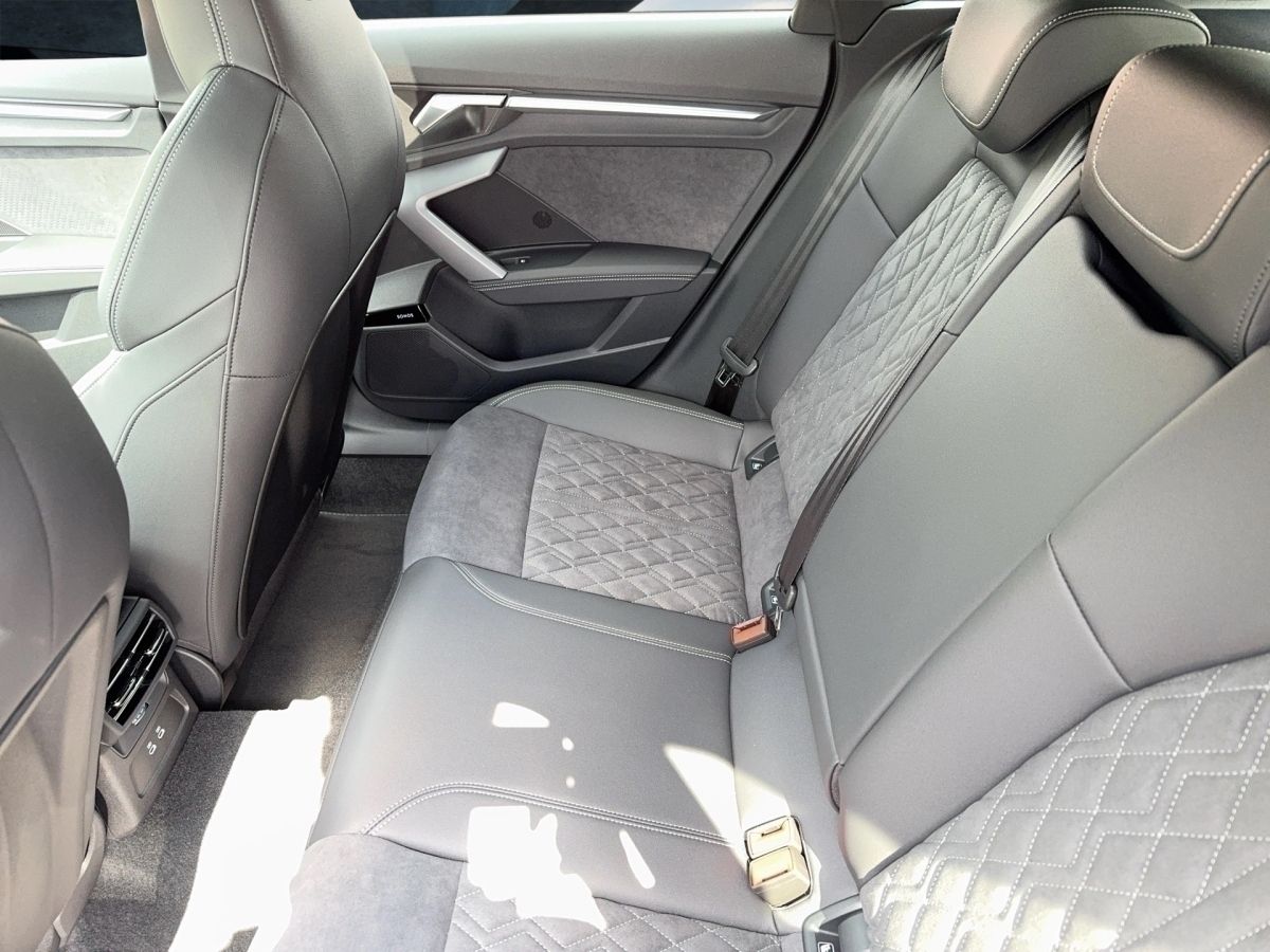 Fahrzeugabbildung Audi A3 Sportback S line 35TFSI S tronic AHK|HuD|