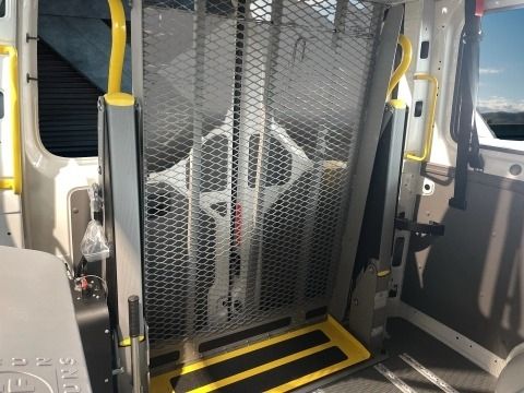 Fahrzeugabbildung Volkswagen Crafter Kombi 9-Sitzer Rollstuhllift