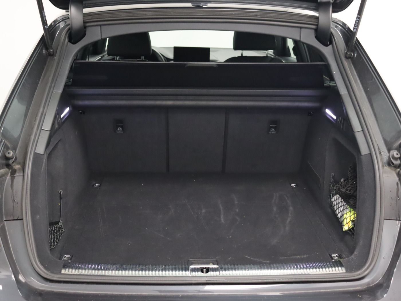 Fahrzeugabbildung Audi A4 Avant 40 TDI quattro S tronic advanced |Pano