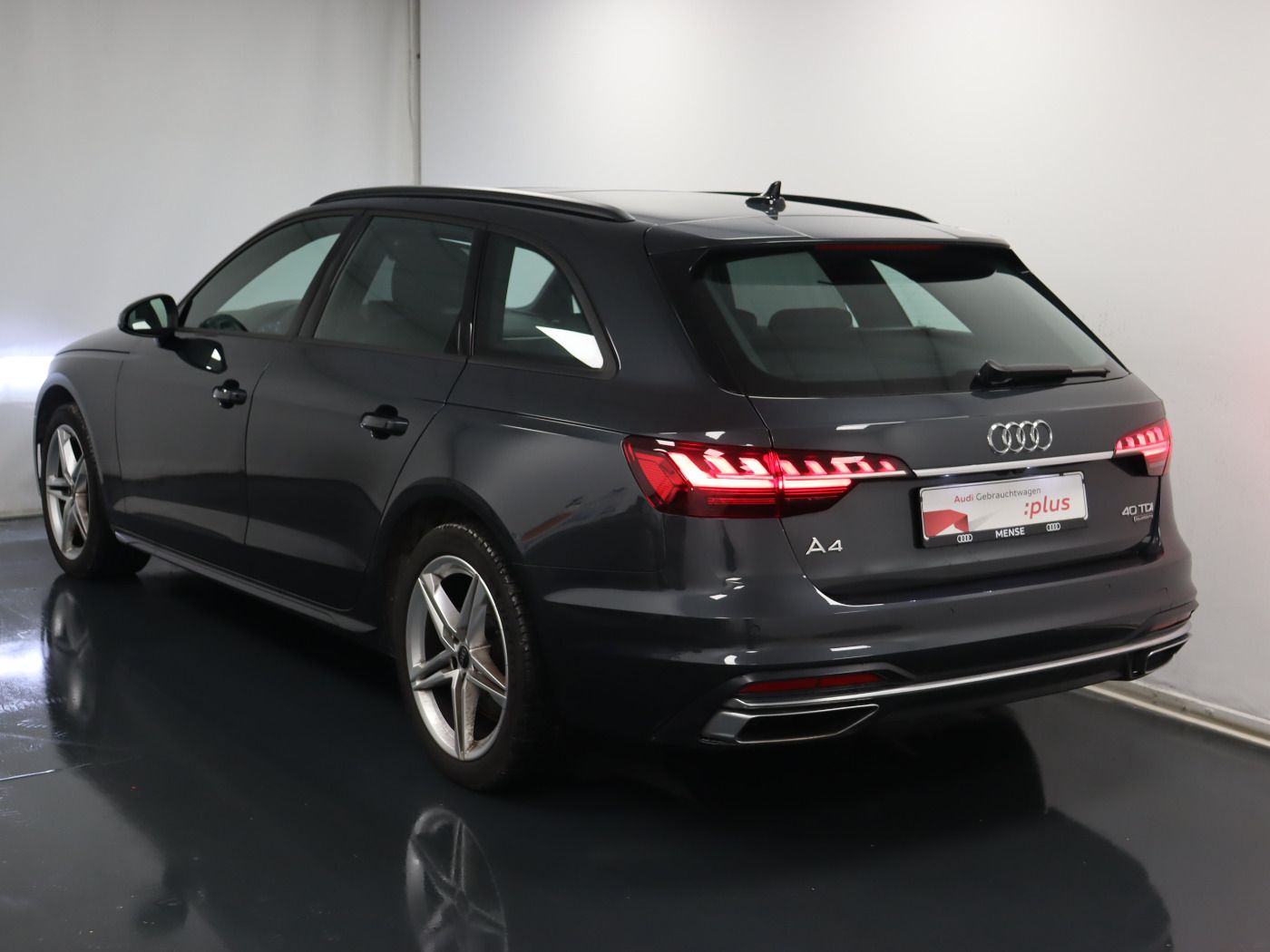 Fahrzeugabbildung Audi A4 Avant 40 TDI quattro S tronic advanced |Pano