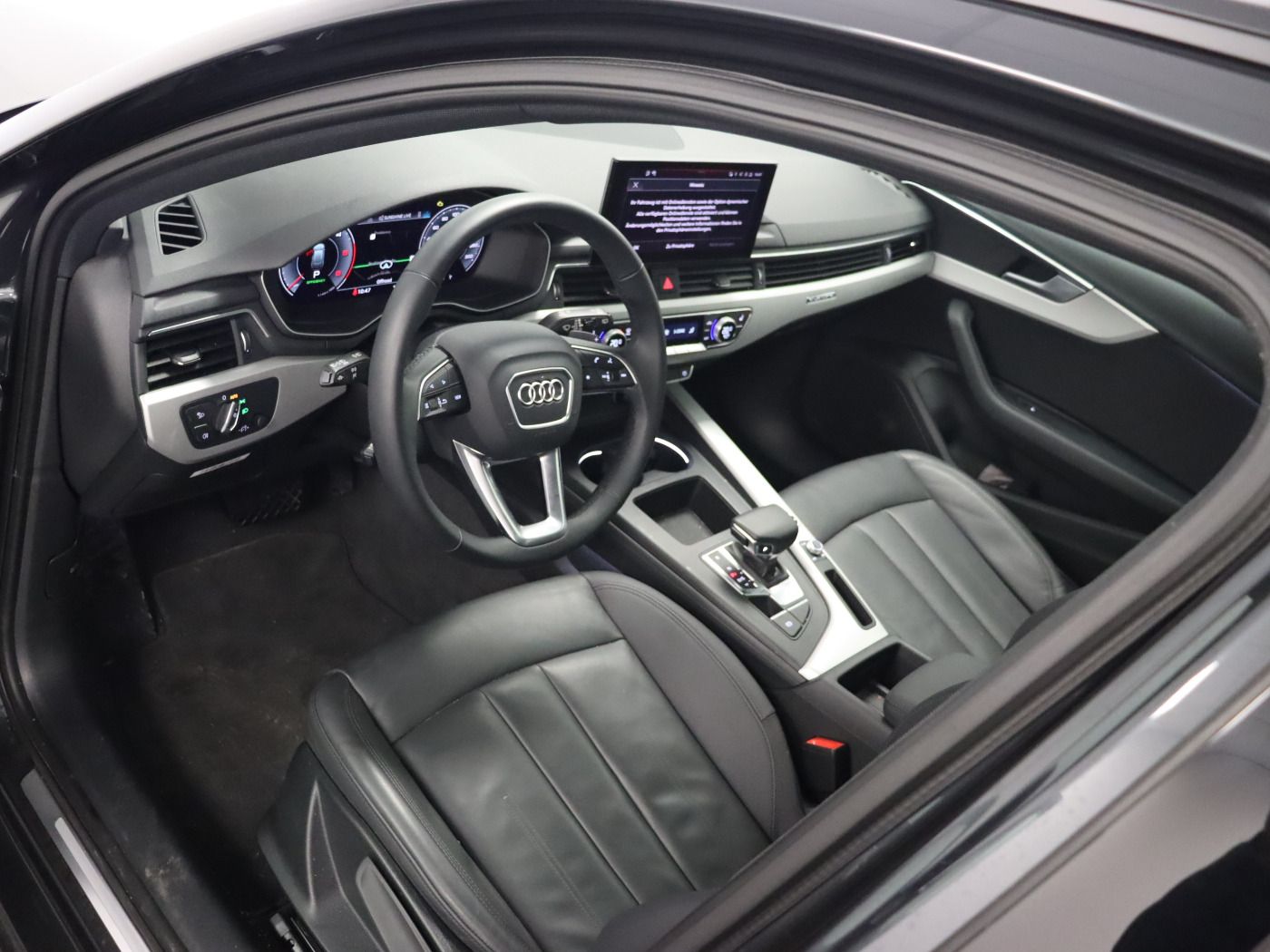 Fahrzeugabbildung Audi A4 Avant 40 TDI quattro S tronic advanced |Pano