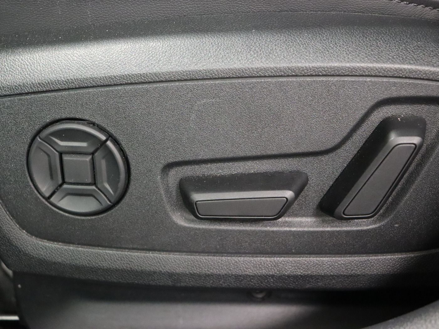 Fahrzeugabbildung Audi A6 45 TFSI quattro S tronic S line |Matrix|ACC