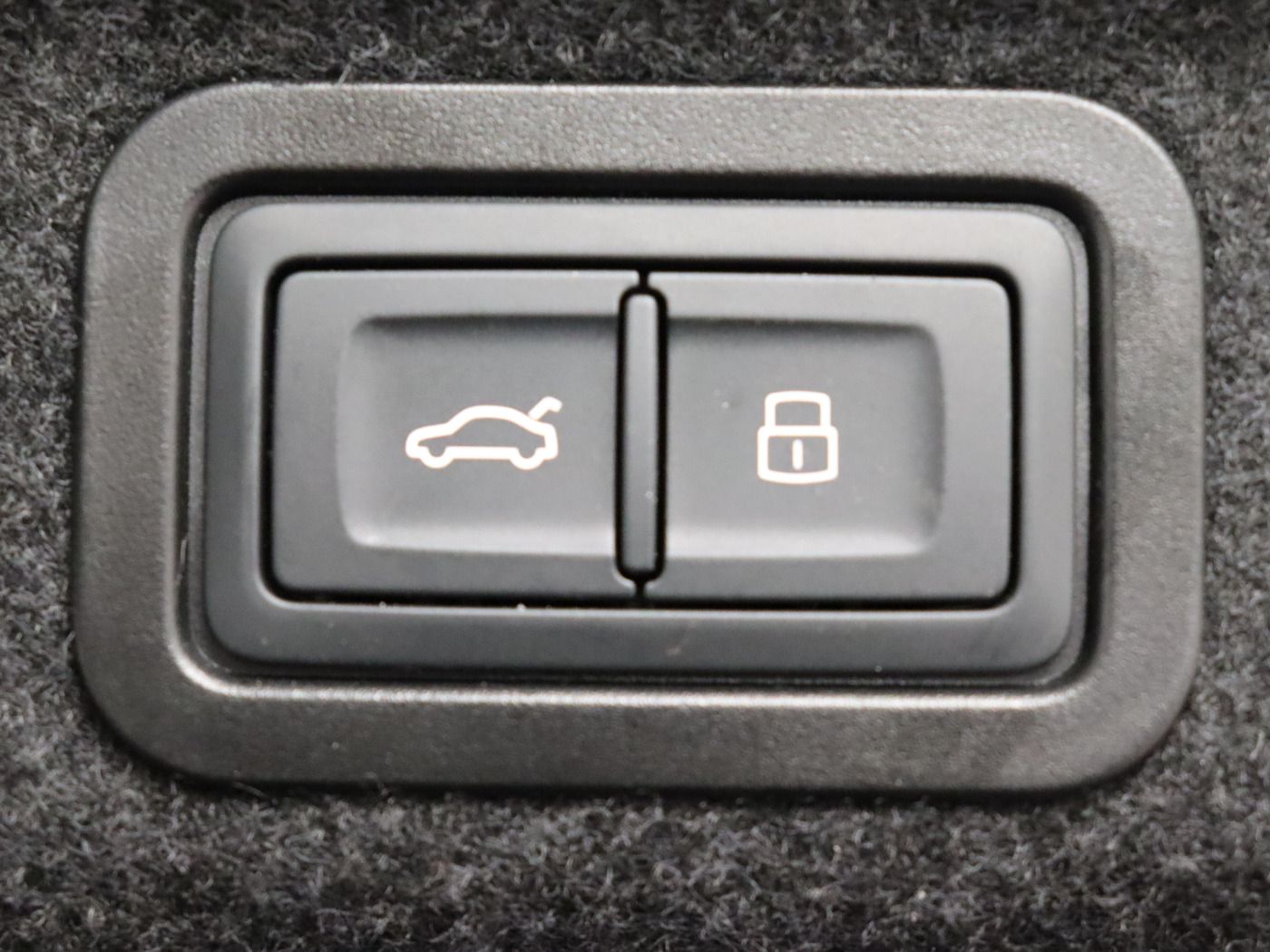 Fahrzeugabbildung Audi A6 45 TFSI quattro S tronic S line |Matrix|ACC