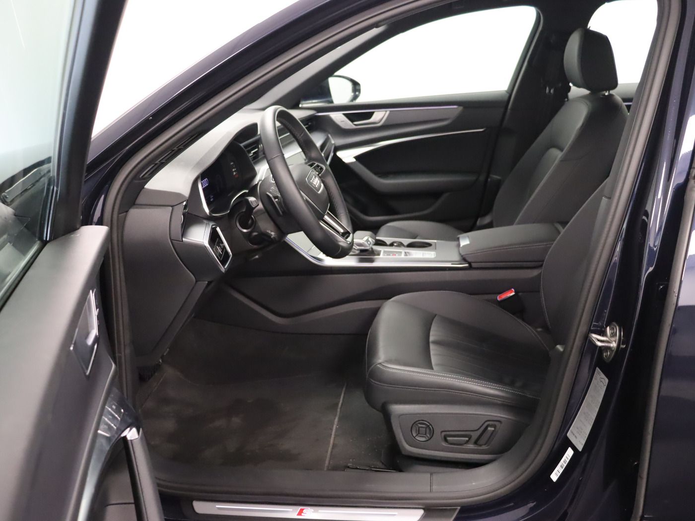 Fahrzeugabbildung Audi A6 45 TFSI quattro S tronic S line |Matrix|ACC