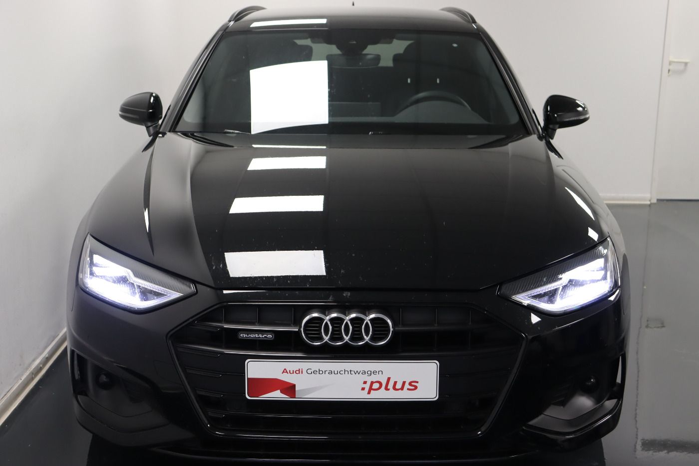 Fahrzeugabbildung Audi A4 Avant 40 TDI quattro S tronic advanced |FLA