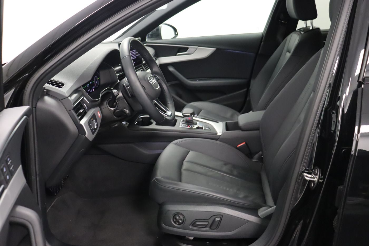 Fahrzeugabbildung Audi A4 Avant 40 TDI quattro S tronic advanced |FLA