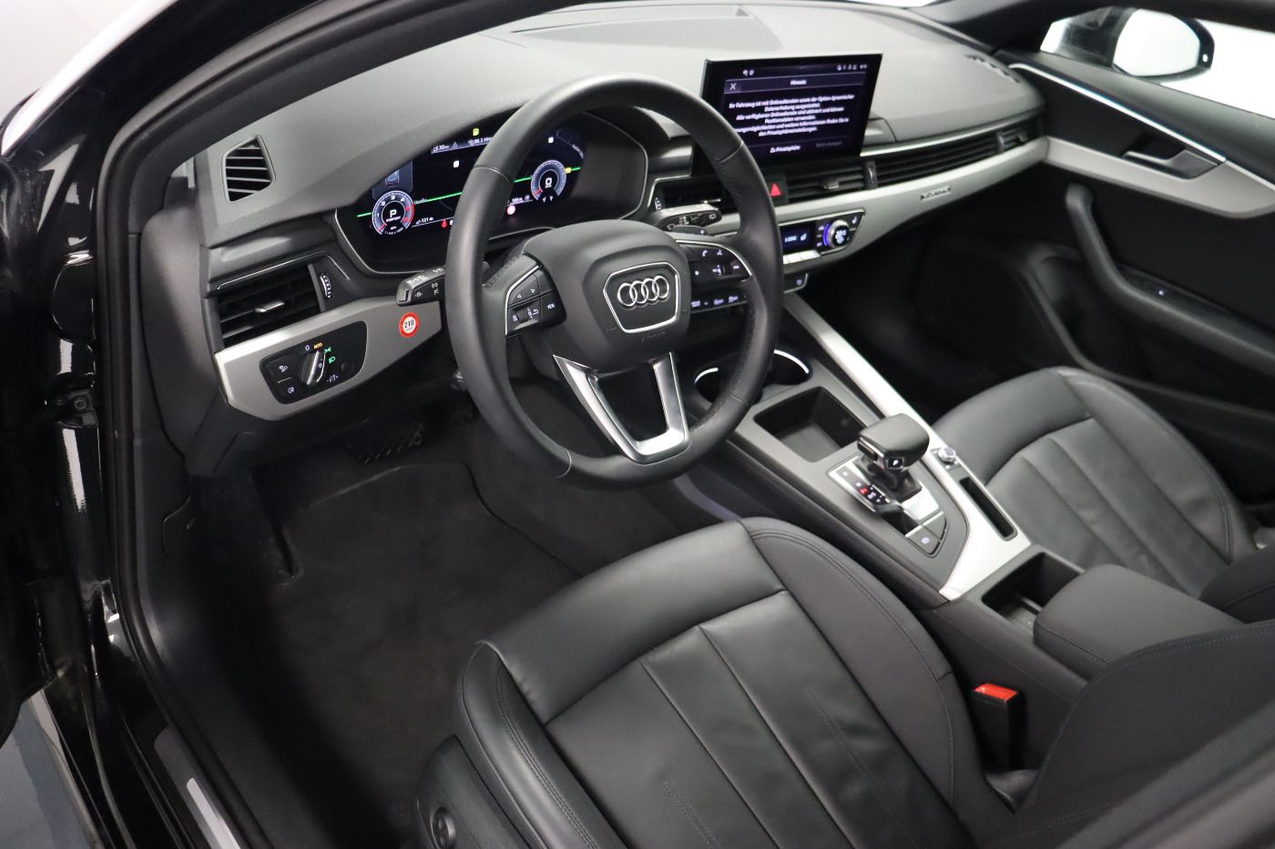 Fahrzeugabbildung Audi A4 Avant 40 TDI quattro S tronic advanced |FLA