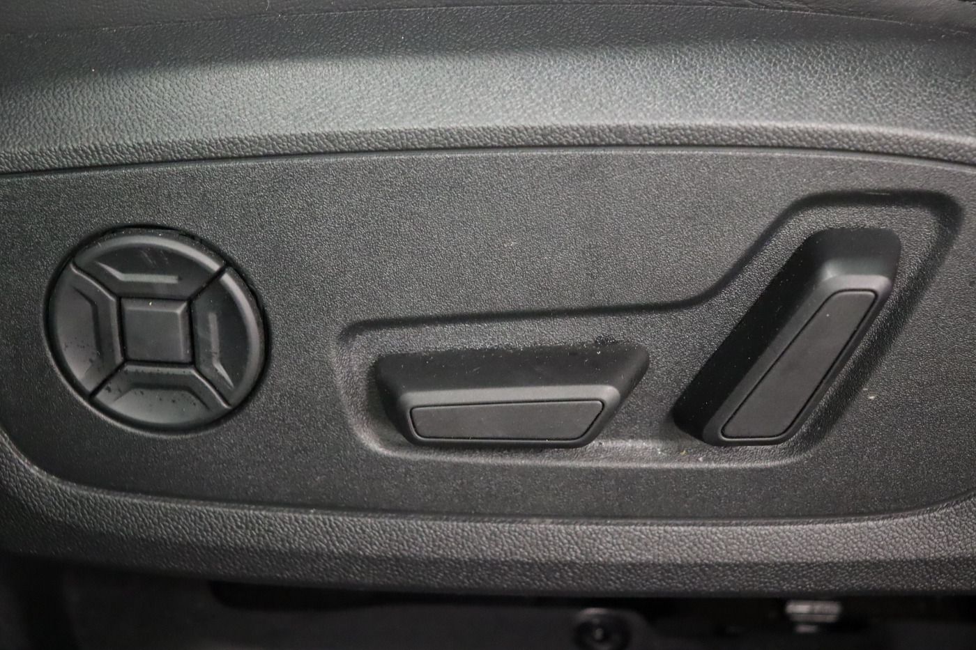 Fahrzeugabbildung Audi A6 45 TFSI quattro S tronic S Line |Matrix|ACC