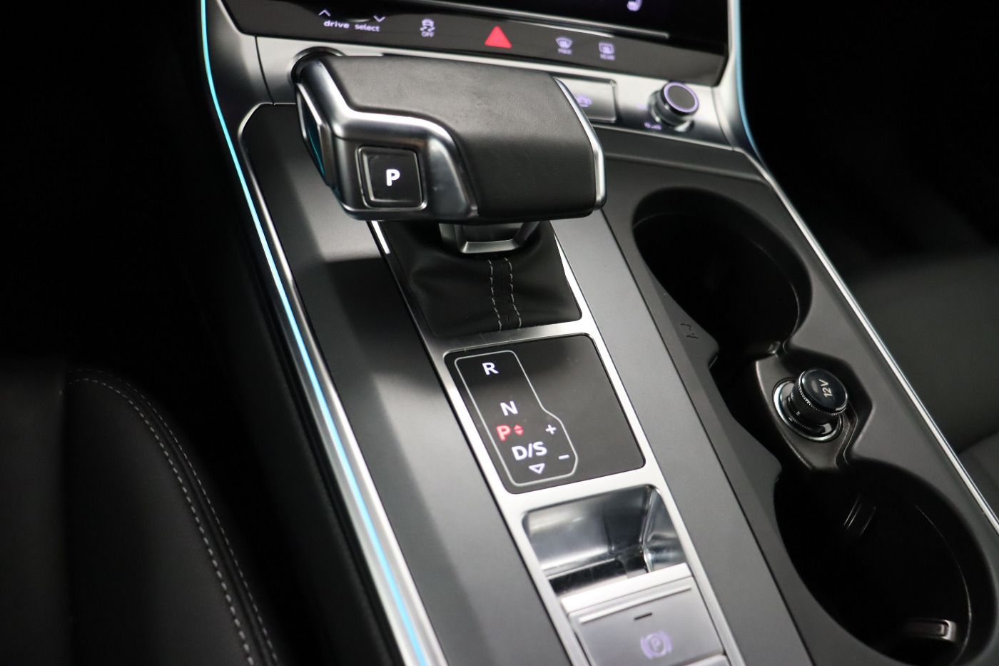 Fahrzeugabbildung Audi A6 45 TFSI quattro S tronic S Line |Matrix|ACC