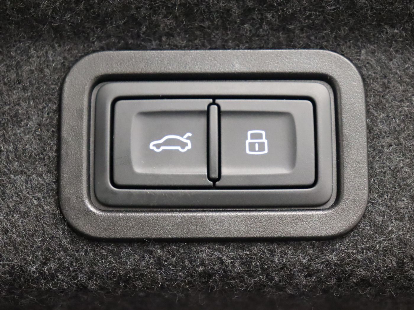 Fahrzeugabbildung Audi A6 45 TFSI quattro S tronic S line |Matrix|ACC