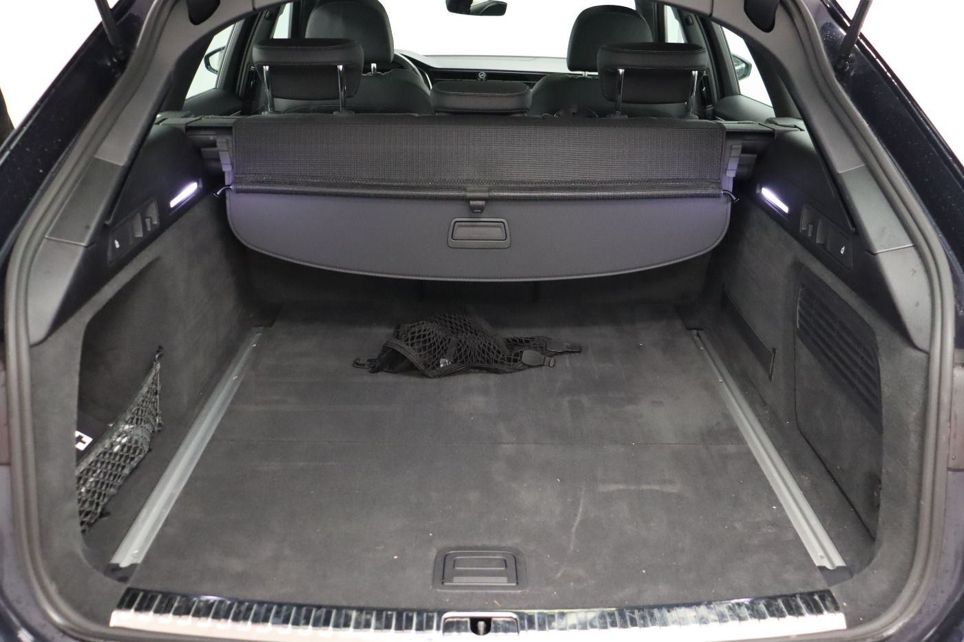 Fahrzeugabbildung Audi A6 Avant 40 TDI quattro S tronic S line |Matrix