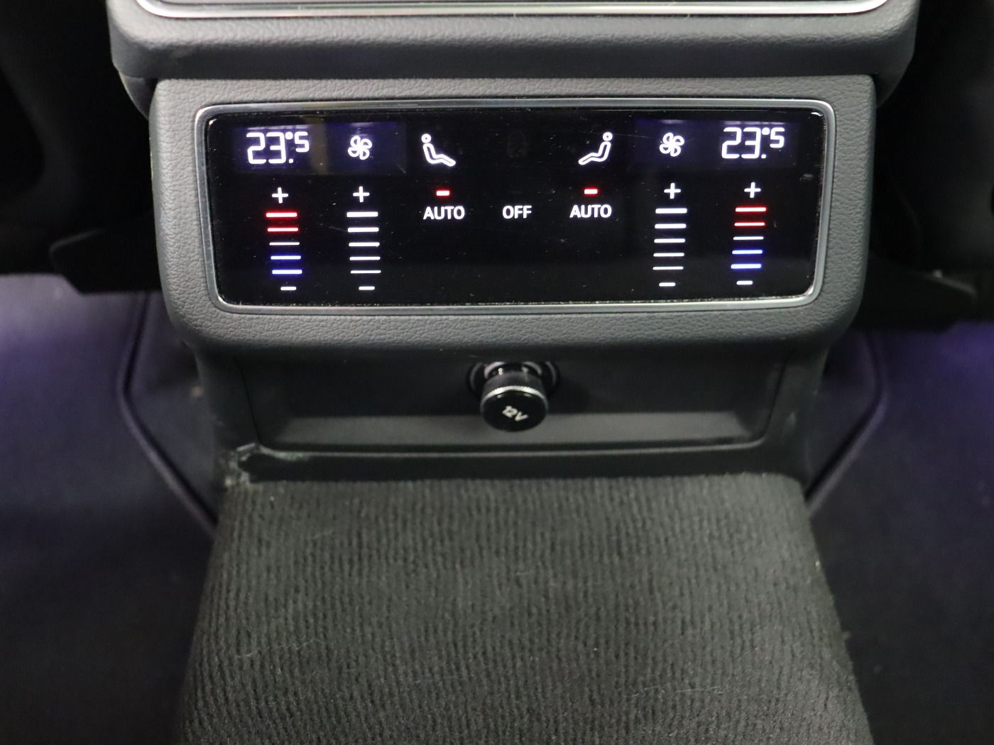Fahrzeugabbildung Audi A6 Avant 45 TFSI S tronic advanced |Matrix|Pano