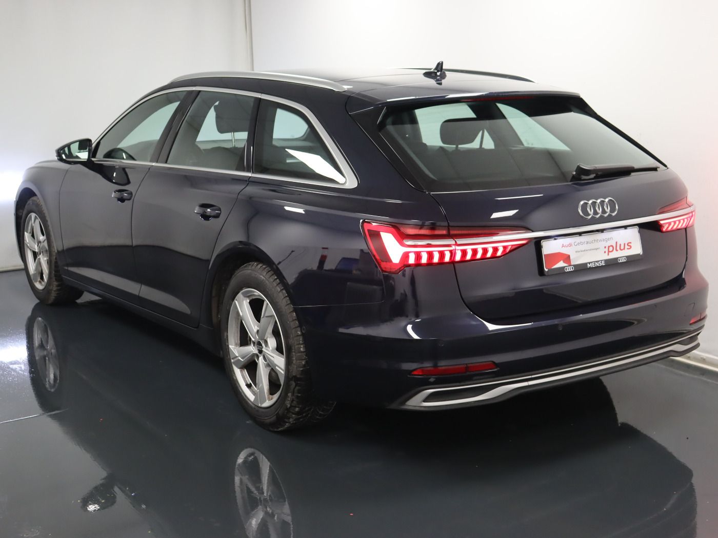 Fahrzeugabbildung Audi A6 Avant 45 TFSI S tronic advanced |Matrix|Pano