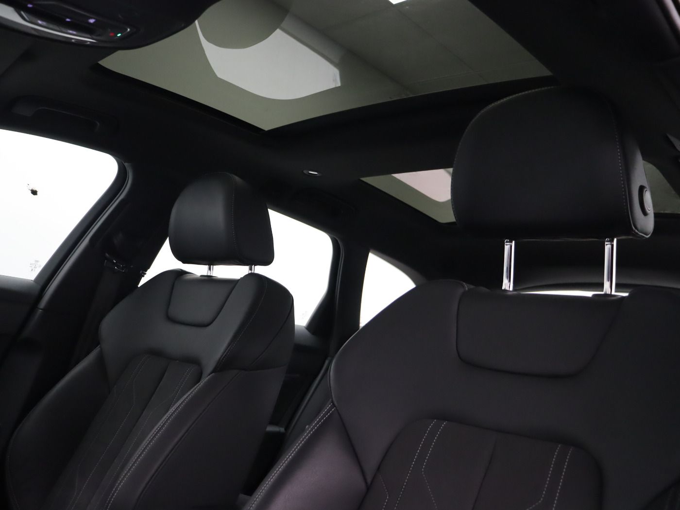 Fahrzeugabbildung Audi A6 Avant 45 TFSI S tronic advanced |Matrix|Pano