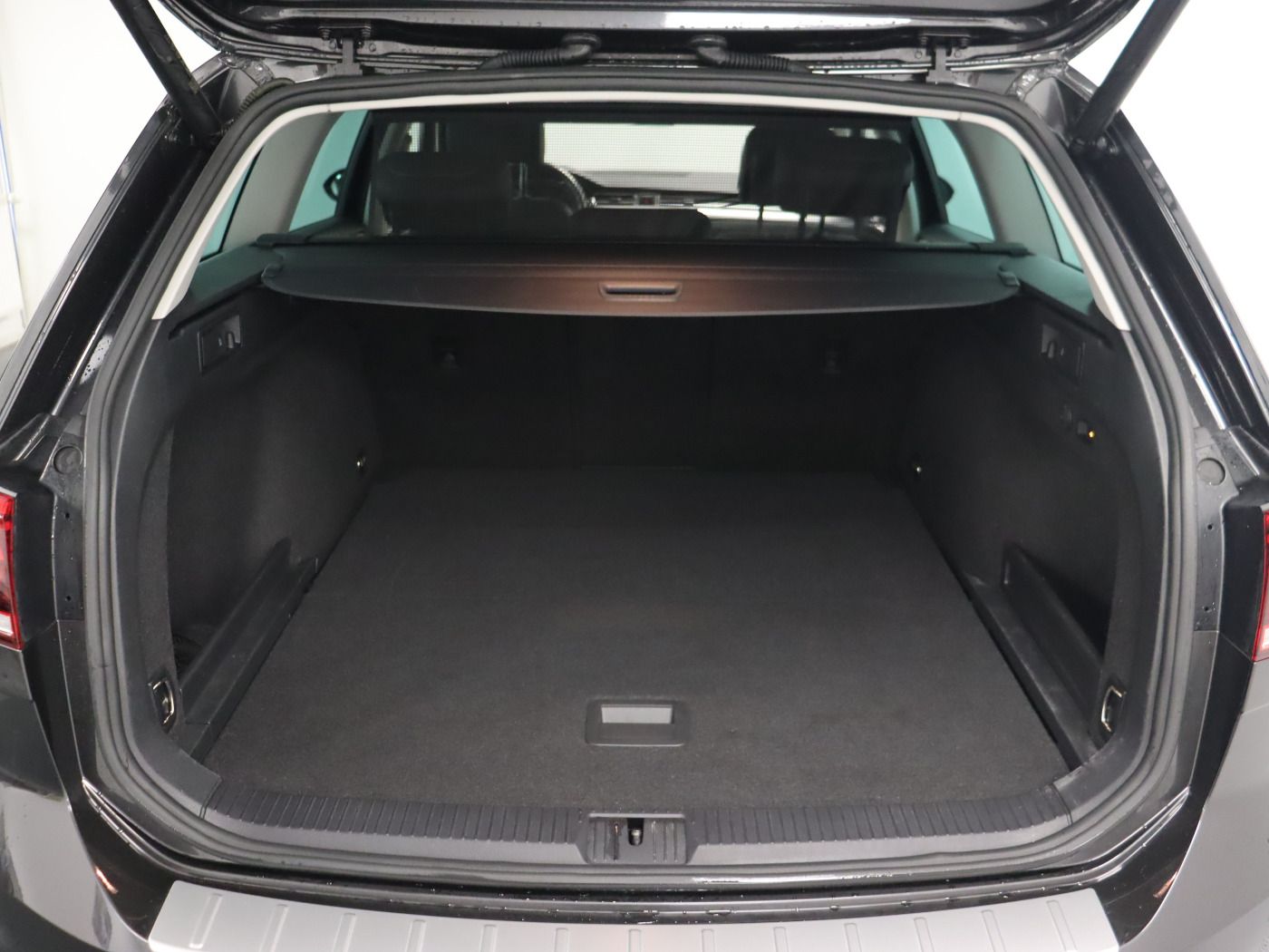 Fahrzeugabbildung Volkswagen Passat Alltrack 2.0 TDI 4Motion DSG |AHK|ACC|PDC