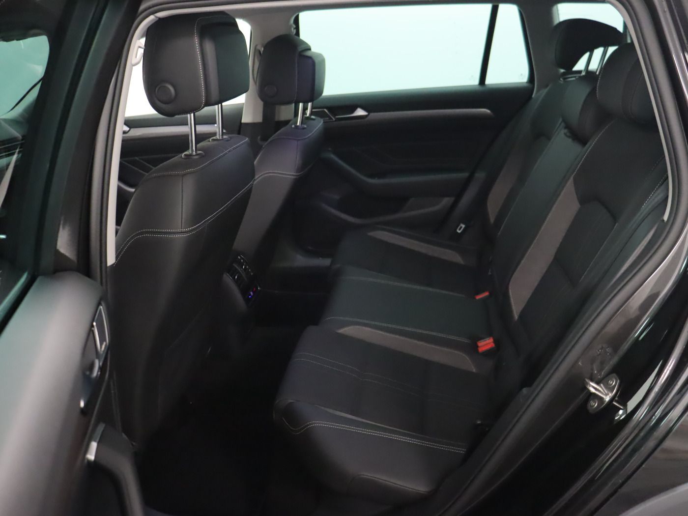 Fahrzeugabbildung Volkswagen Passat Alltrack 2.0 TDI 4Motion DSG |AHK|ACC|PDC