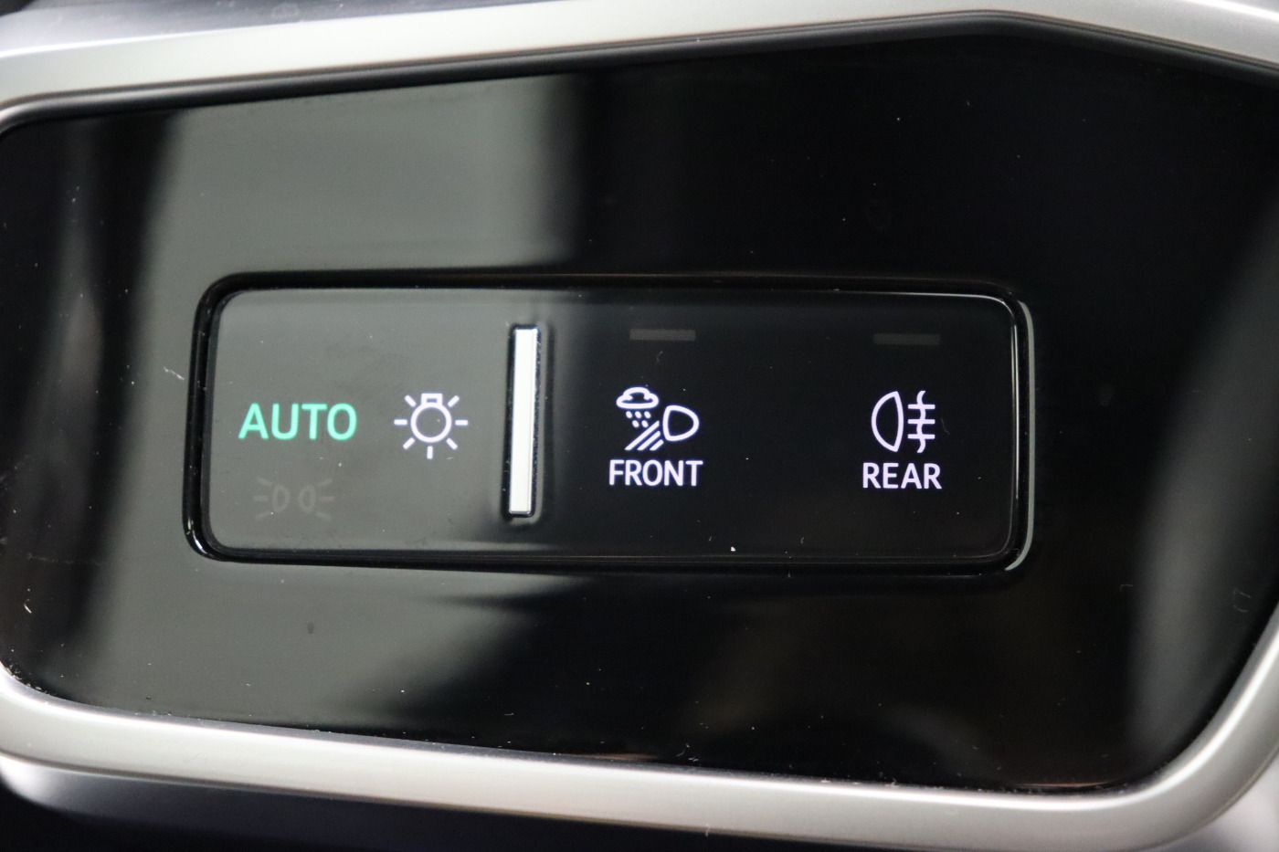 Fahrzeugabbildung Audi A6 Avant 45 TFSI quattro S tronic advanced |Pano