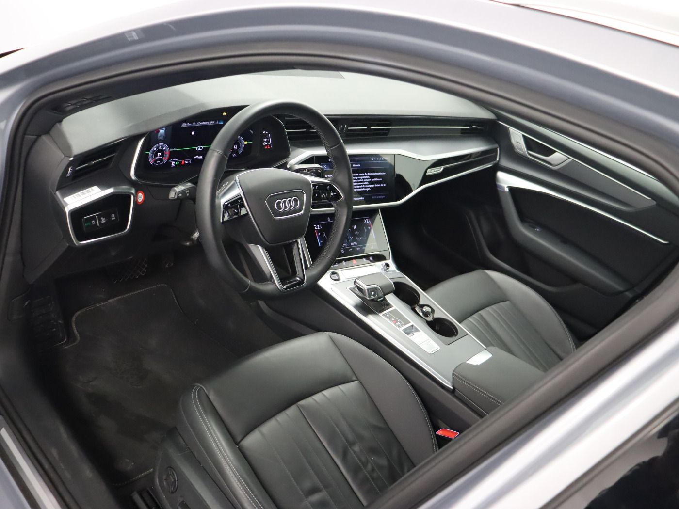 Fahrzeugabbildung Audi A6 Avant 40 TDI quattro S tronic advanced |Pano