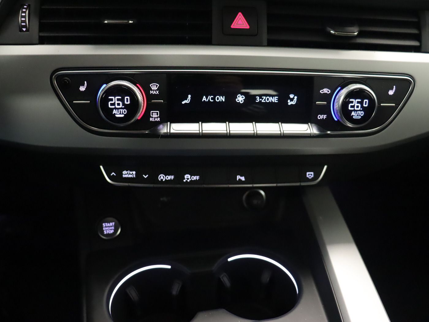 Fahrzeugabbildung Audi A4 Avant 40 TDI quattro S tronic S line |FLA|ACC